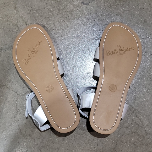 Salt Water Sandals Silver 8 - Picture 5 of 7